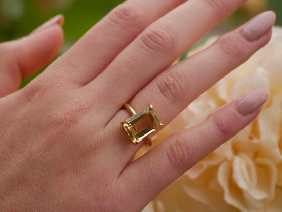 Load image into Gallery viewer, Yellow Gold Citrine Ring
